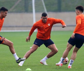 爱游戏(ayx)中国体育注册-关于里尔迎欧冠关键赛，赛前远射贴柱，悬念犹存，阵容厚度经受考验的信息