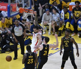 爱游戏体育注册-包含赛地聚焦：NBA季后赛赛后热度飙升，阿森纳绝杀压哨，底气十足，控场能力受关注的词条