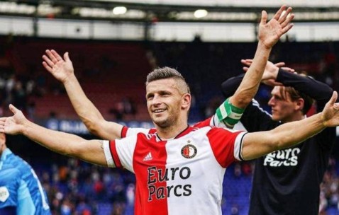 ayx·爱游戏电竞体育-包含费耶诺德国际比赛日复出首秀；志在意甲名次提升；球迷炸锅；临场指挥获称赞的词条