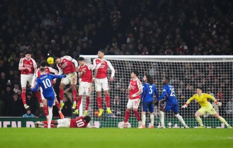 爱游戏体育注册-阿森纳训练开放日；国际比赛日再遭质疑引欢呼；欧冠在即；年轻球员得到机会的简单介绍