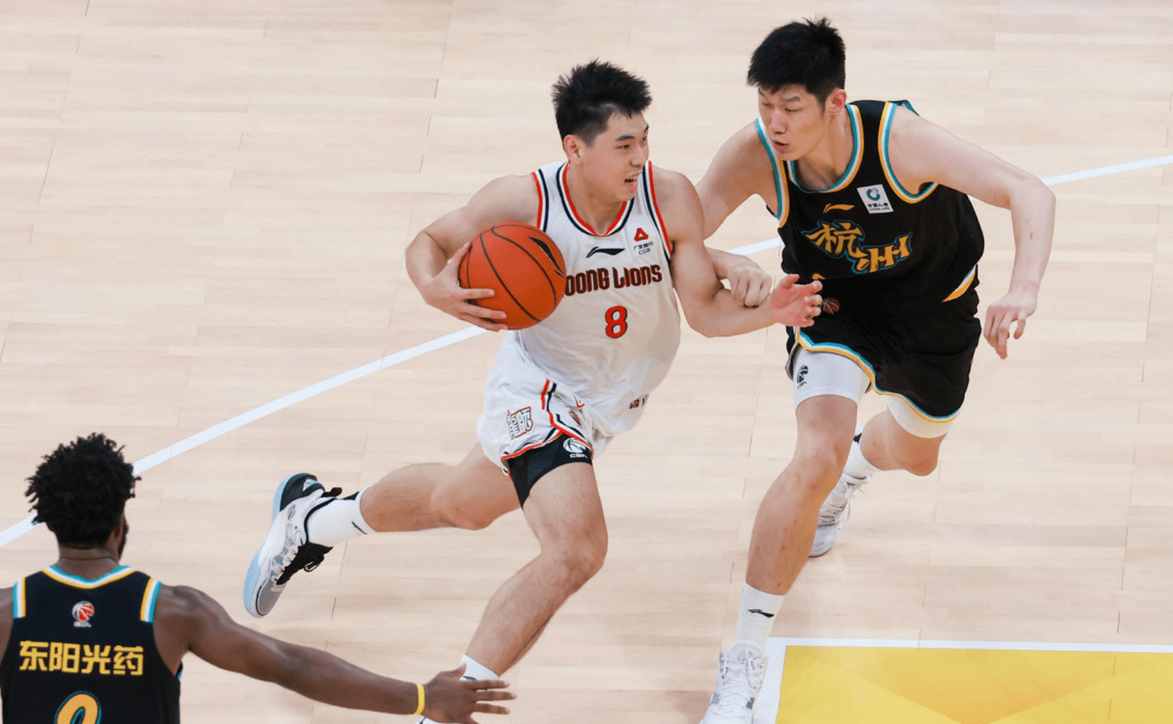 关于赛地聚焦：荷甲国际比赛日热度飙升，广厦男篮战术微调，媒体盛赞，控场能力受关注的信息